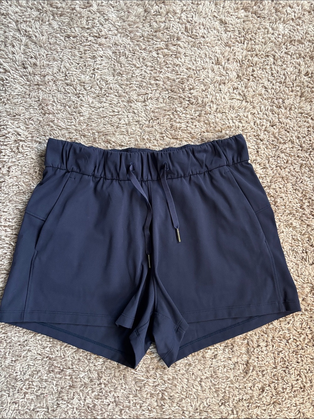 Lululemon on the fly navy shorts